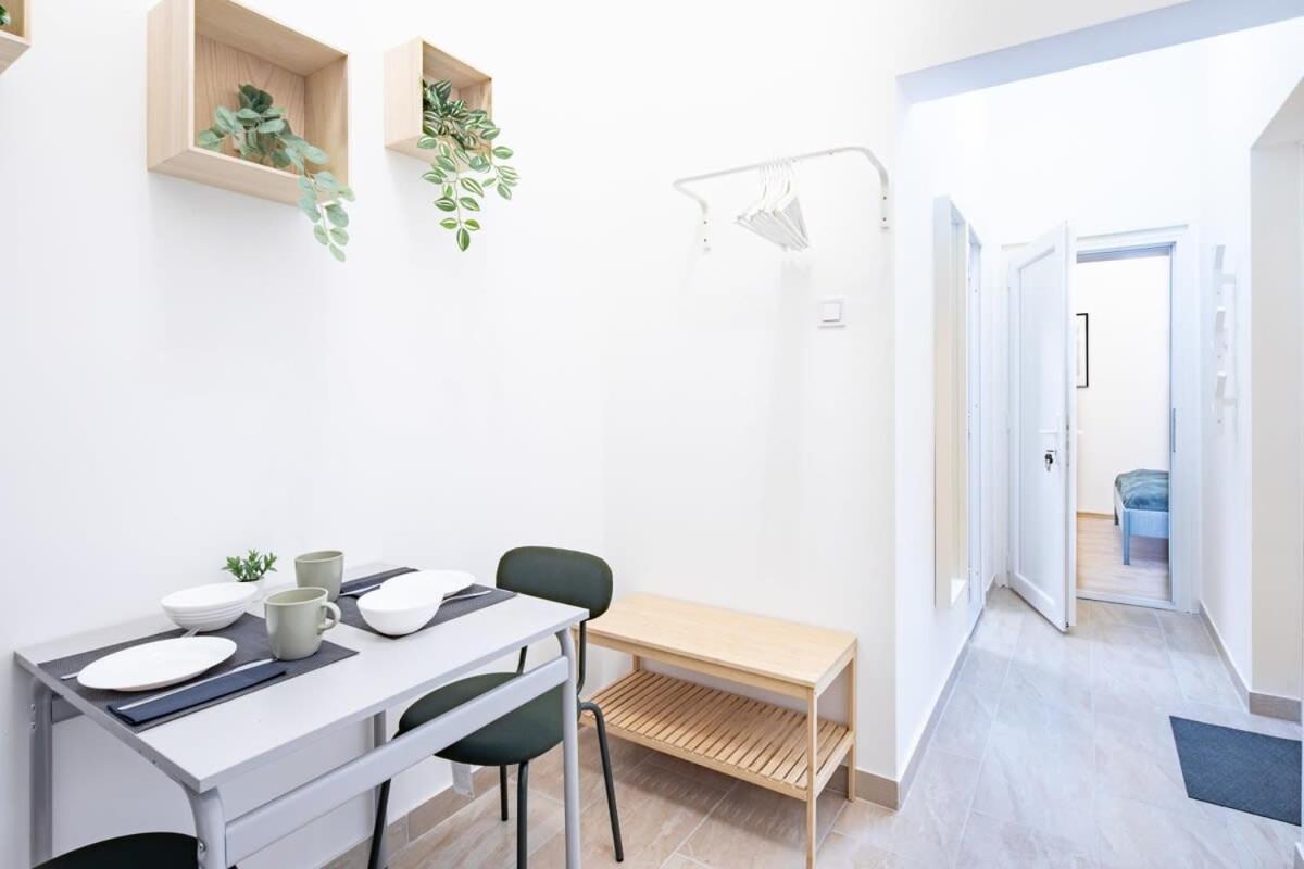 Central - New - Comfy Ac Studio 布达佩斯 外观 照片