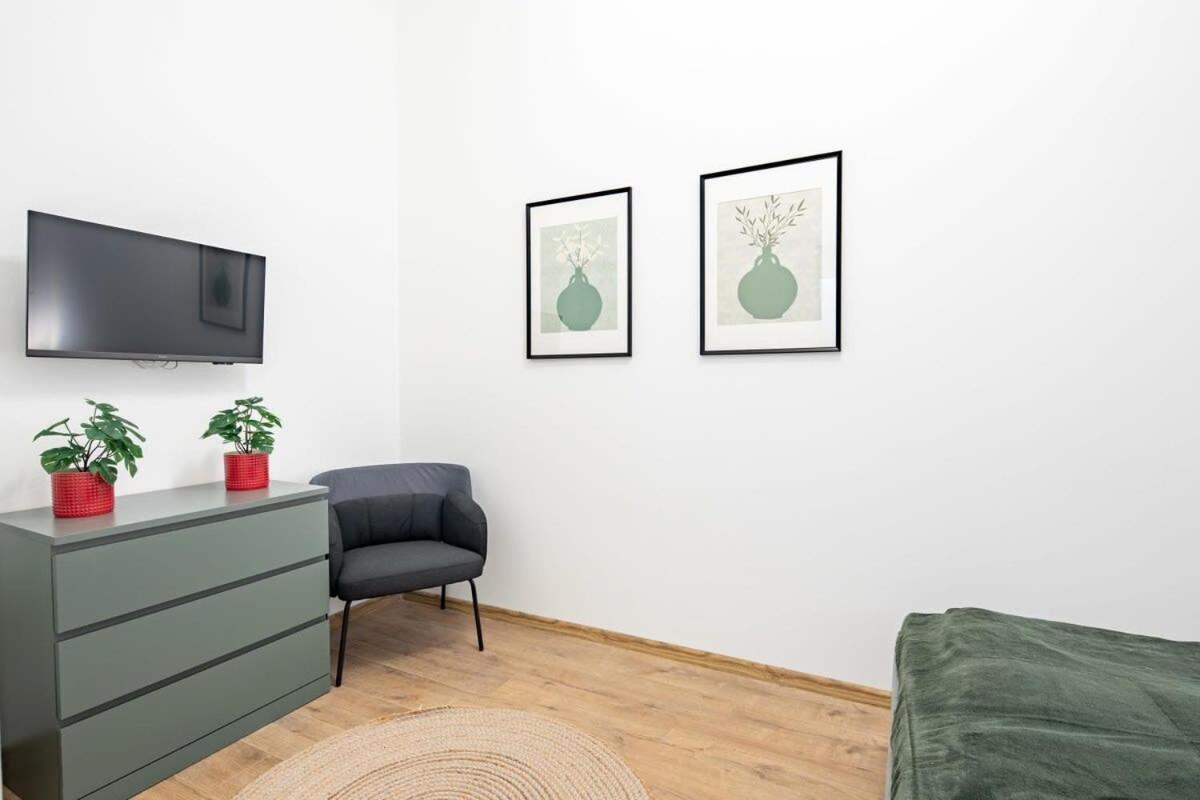 Central - New - Comfy Ac Studio 布达佩斯 外观 照片